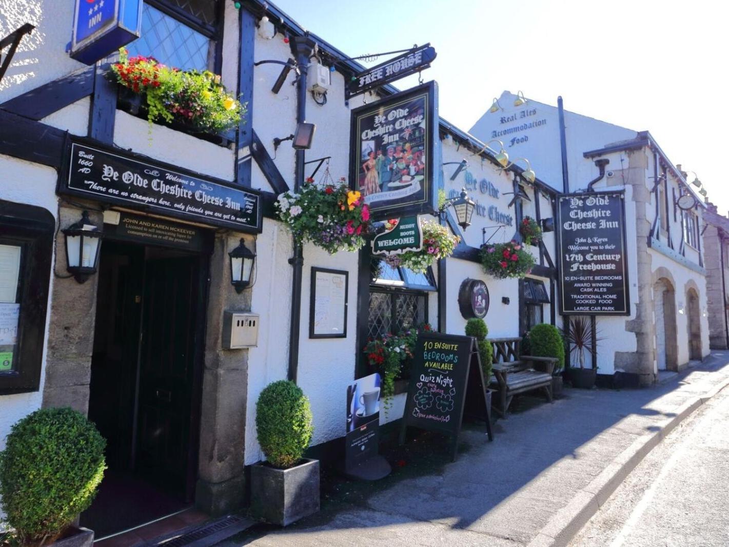Ye Olde Cheshire Cheese Inn Castleton Kültér fotó